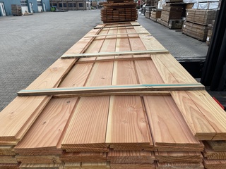 Ca. 70x Douglas zweeds rabat, 26x195mm, lengte 500cm